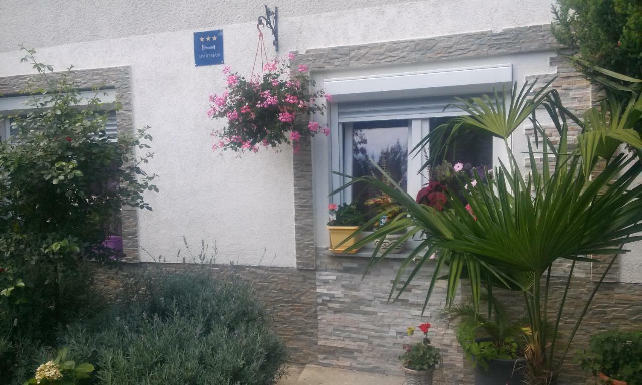 Apartman Teuta Загреб Екстериор снимка